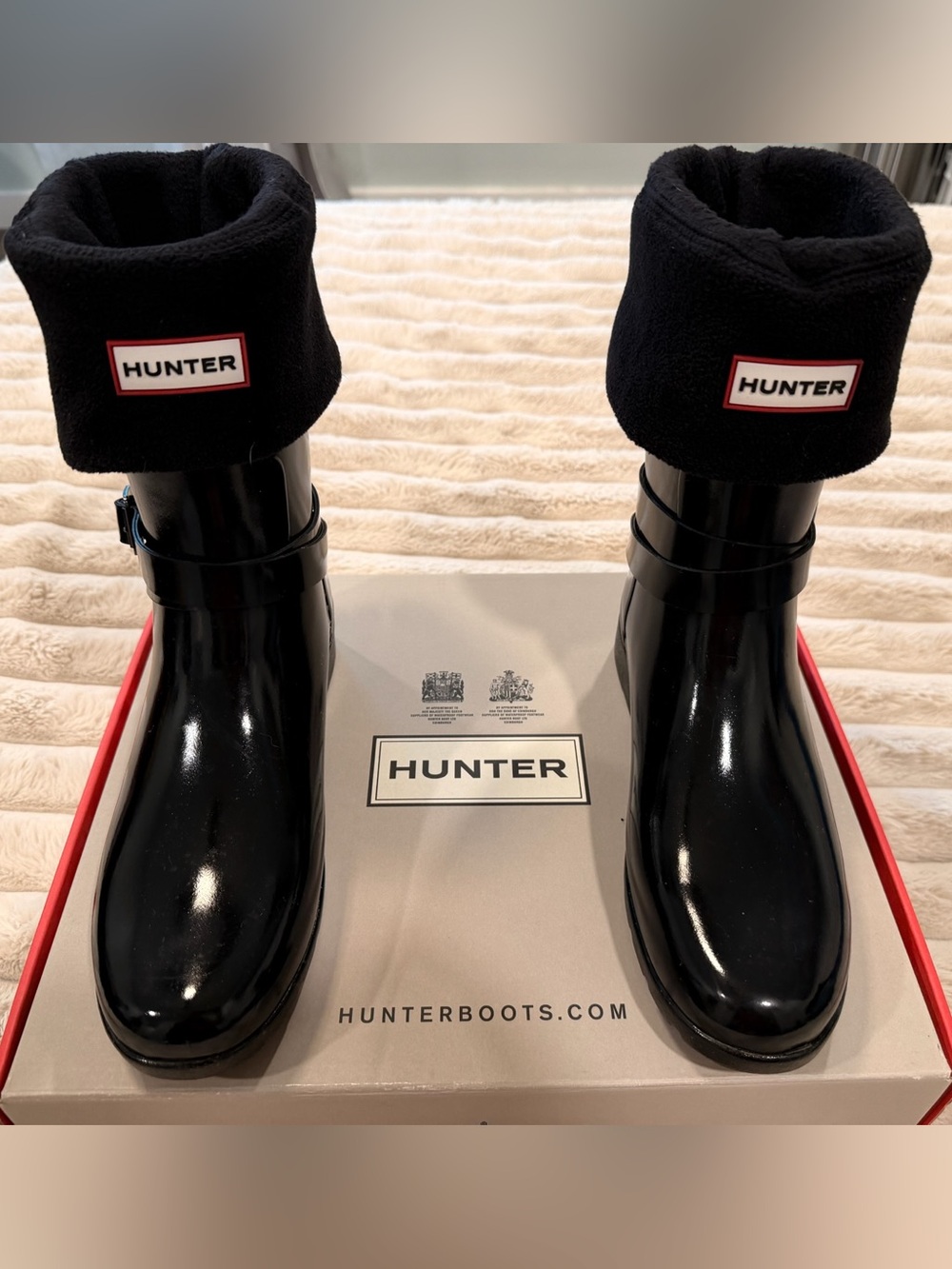 Hunter Women's Gloss Black Rain Boots with Black Fleece Removable lining